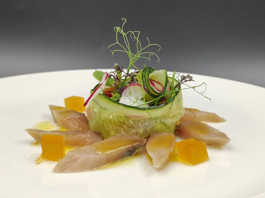 Caballa en salmuera con vinagreta y gelatina Augustu Forun